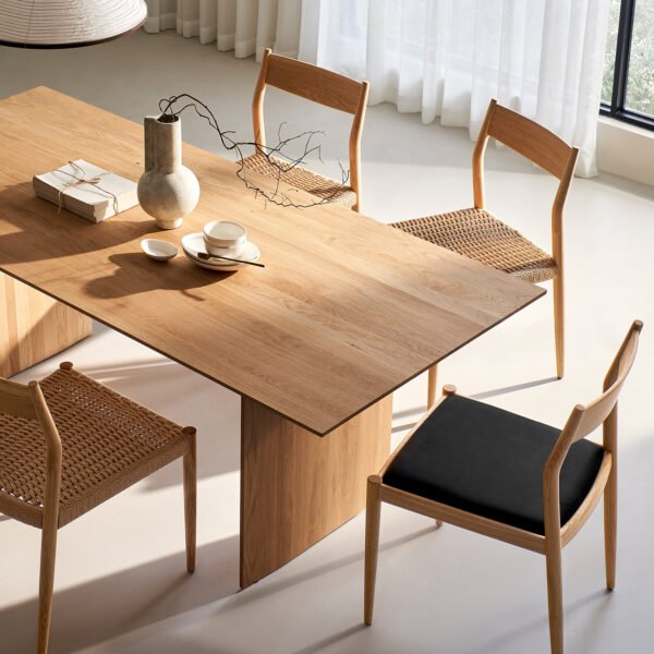 Ergonomic Dining Chair: Comfortable Seating for Family Meals - Image 3