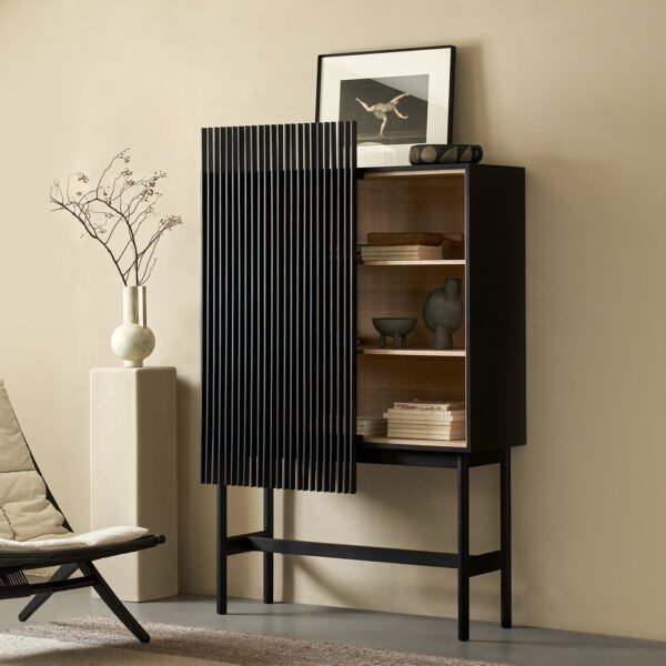 Multifunctional Sideboard: Storage & Display for Living Spaces - Image 2